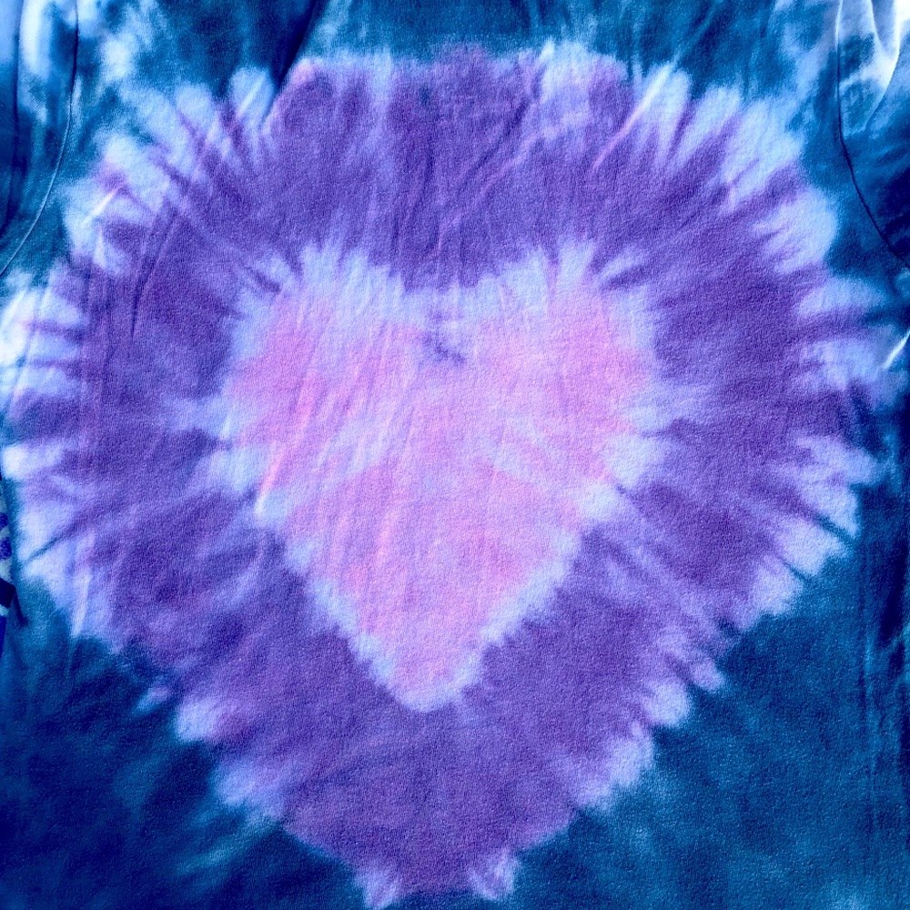 CUSTOM TIE DYE AND STENCILS✨